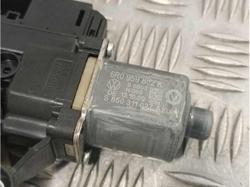 Recambio de elevalunas delantero derecho para volkswagen polo (6r1) 1.6 tdi referencia OEM IAM 6R0959802K E850201005 0130822530