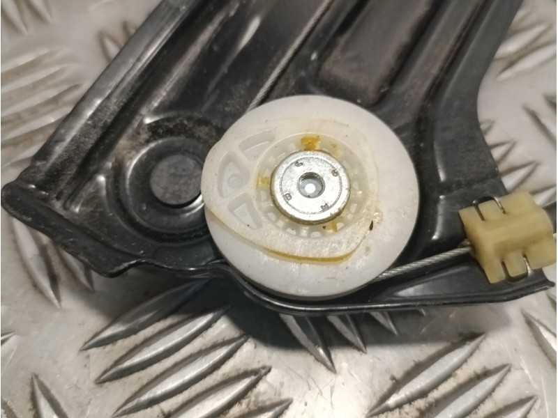 Recambio de elevalunas delantero izquierdo para bmw serie 1 lim f21 ac referencia OEM IAM 70460310 0130822514 985158102