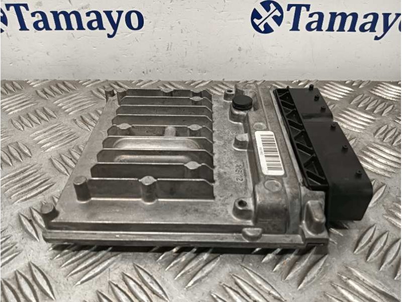 Recambio de centralita motor uce para mercedes-benz vito kasten (639) referencia OEM IAM A6511501879 28254848 A0054469640