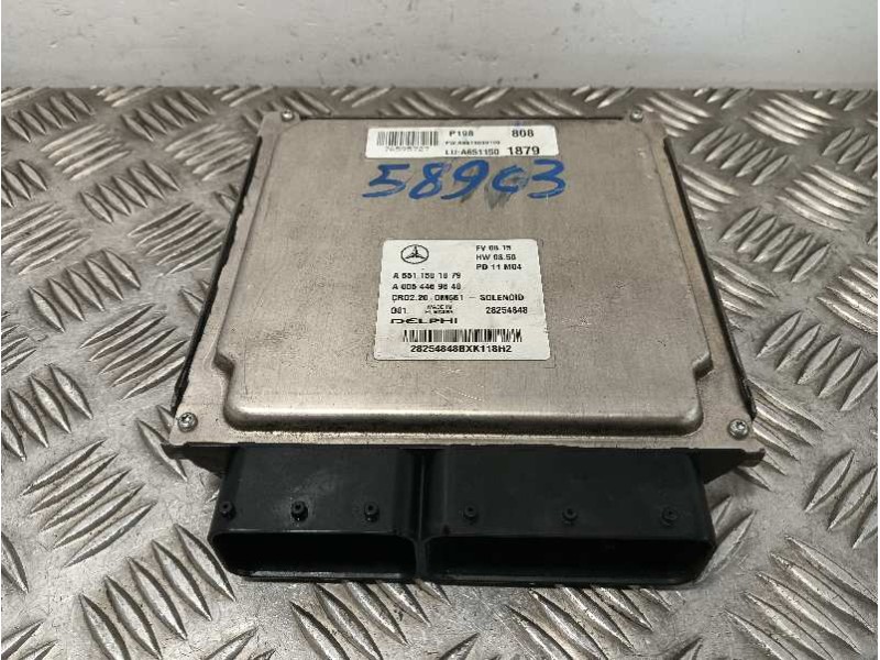 Recambio de centralita motor uce para mercedes-benz vito kasten (639) referencia OEM IAM A6511501879 28254848 A0054469640