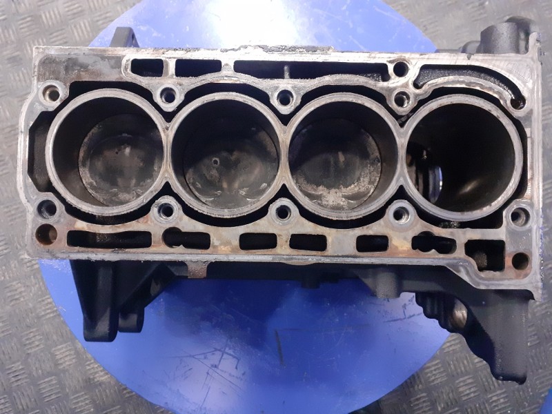 Recambio de bloque para audi a3 (8p) 1.4 16v tfsi referencia OEM IAM 03C021  