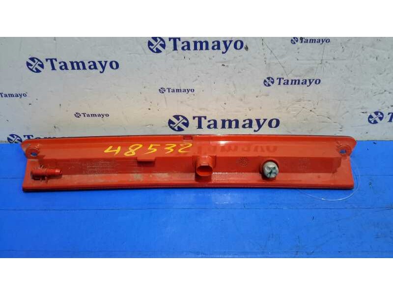 Recambio de luz central de freno para ford fiesta (ccn) 1.5 tdci cat referencia OEM IAM 8A6113A613A  