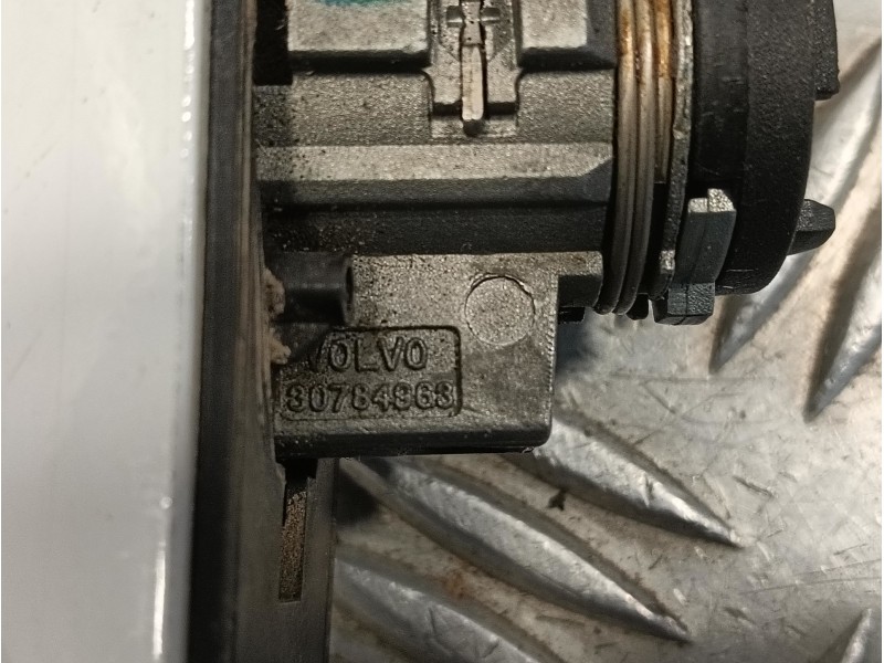 Recambio de maneta exterior delantera izquierda para land rover discovery sport referencia OEM IAM 30784963  