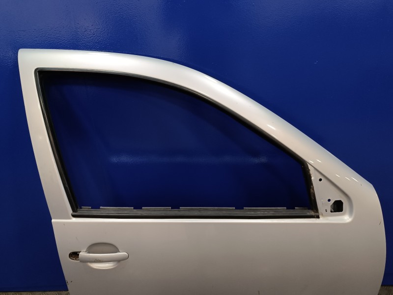 Recambio de puerta delantera derecha para volkswagen golf iv berlina (1j1) 1.9 tdi referencia OEM IAM   