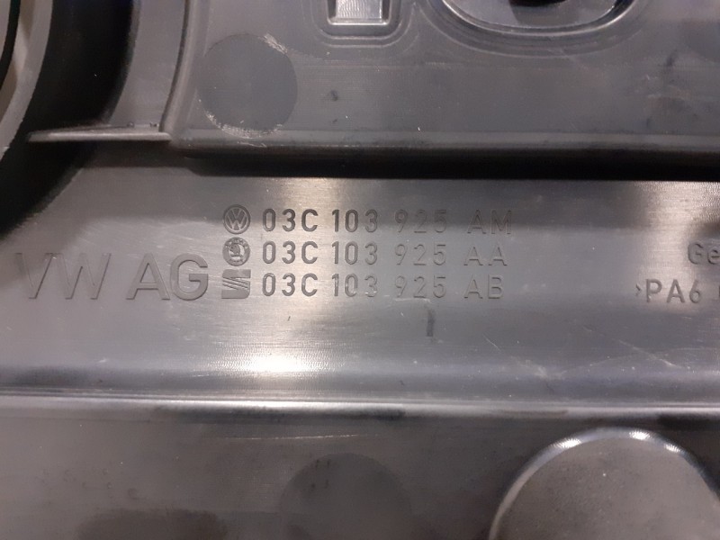 Recambio de tapa motor para seat leon (1p1) 1.4 16v tsi referencia OEM IAM 03C103925  