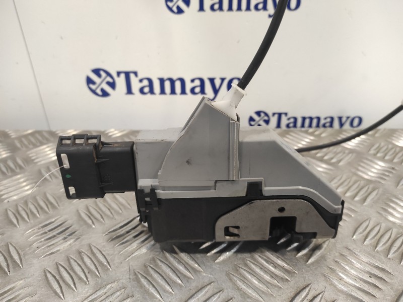 Recambio de cerradura puerta trasera derecha para peugeot 308 1.6 16v referencia OEM IAM   