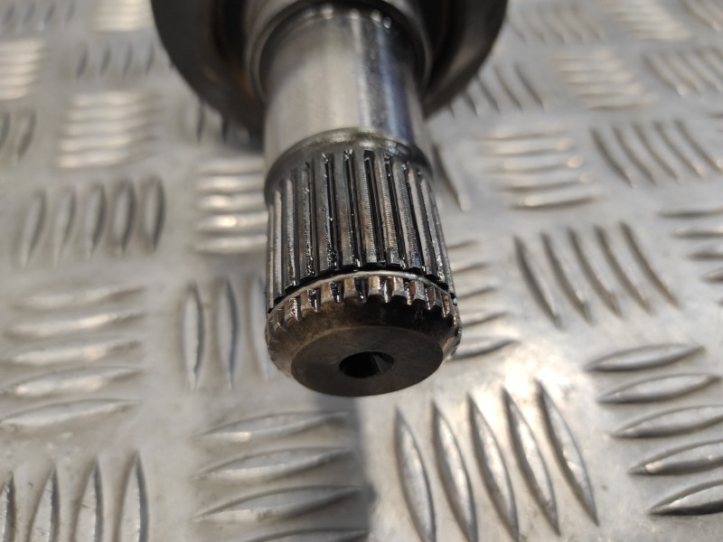 Recambio de transmision delantera izquierda para kia carnival 2.9 crdi cat referencia OEM IAM   