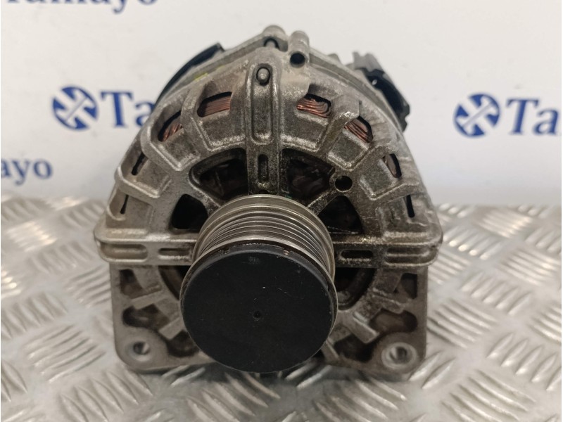 Recambio de alternador para dacia duster ii referencia OEM IAM 231004402RA FG18T179 2717353B