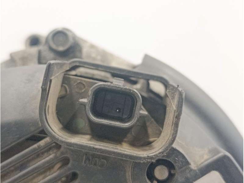 Recambio de alternador para dacia duster ii referencia OEM IAM 231004402RA FG18T179 2717353B