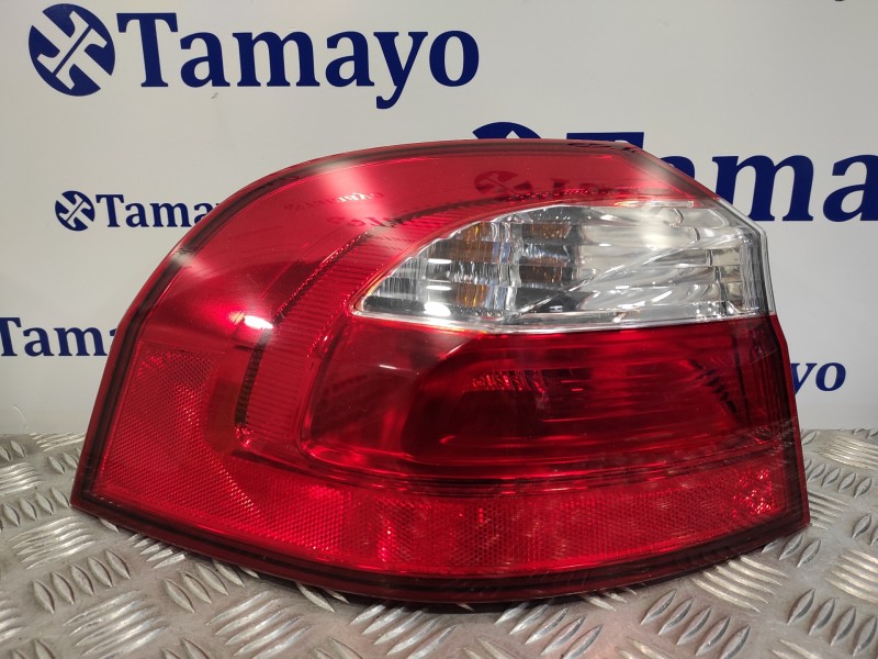 Recambio de piloto trasero izquierdo para kia rio 1.2 cat referencia OEM IAM 924011W2L  