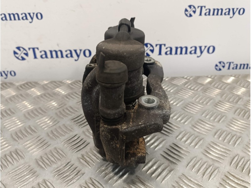 Recambio de pinza freno delantera derecha para mercedes-benz vito mixto (447) referencia OEM IAM A0044205483  