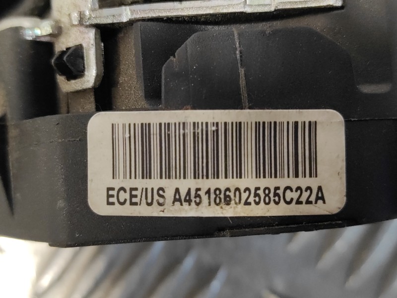 Recambio de cinturon seguridad delantero izquierdo para smart fortwo coupe 0.8 cdi referencia OEM IAM A4518602585C22A  33003480