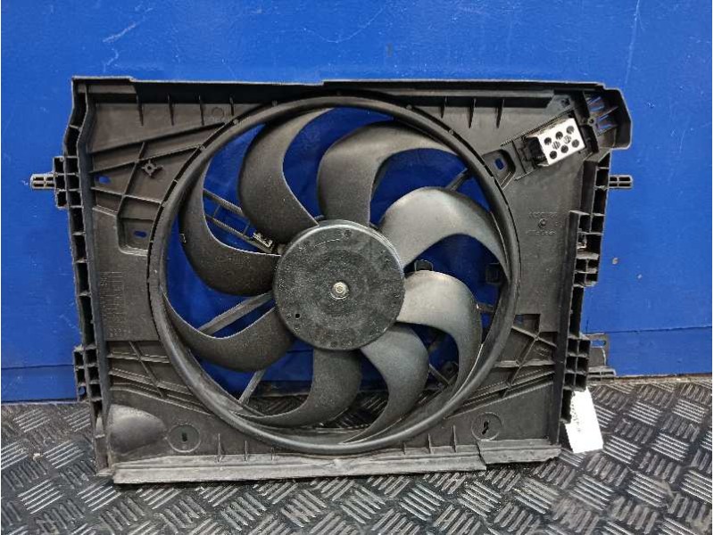 Recambio de electroventilador para renault captur referencia OEM IAM 214818009R 255503792R 255503792R