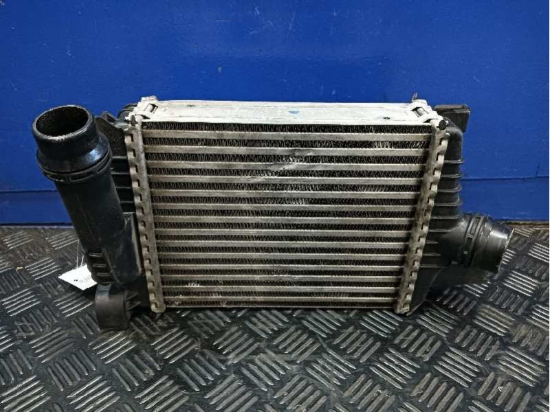 Recambio de intercooler para renault captur referencia OEM IAM 144961381R  