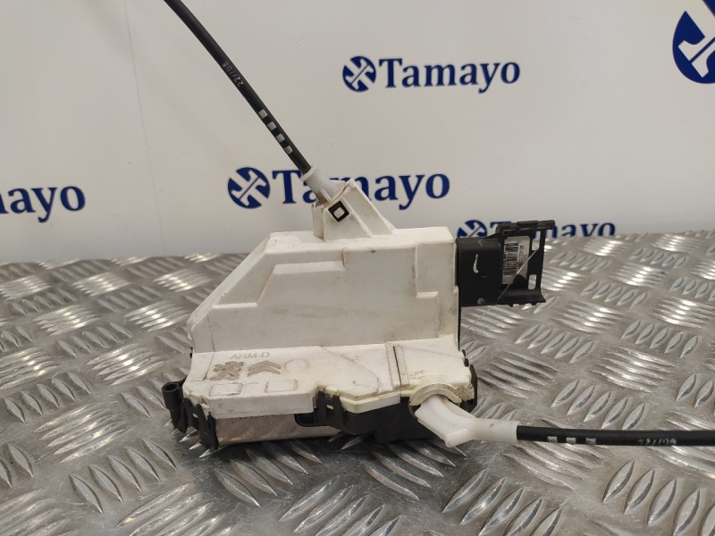 Recambio de cerradura puerta delantera derecha para peugeot 308 sw referencia OEM IAM 567147  