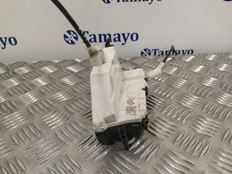 Recambio de cerradura puerta delantera derecha para peugeot 308 sw referencia OEM IAM 567147  