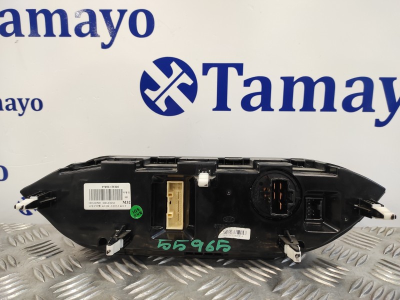 Recambio de mando climatizador para kia rio 1.2 cat referencia OEM IAM 972501WXXX  972501W320