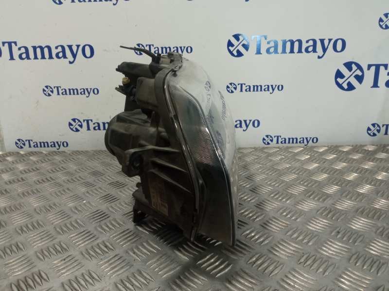 Recambio de faro izquierdo para dacia sandero referencia OEM IAM 90114430  260608143R