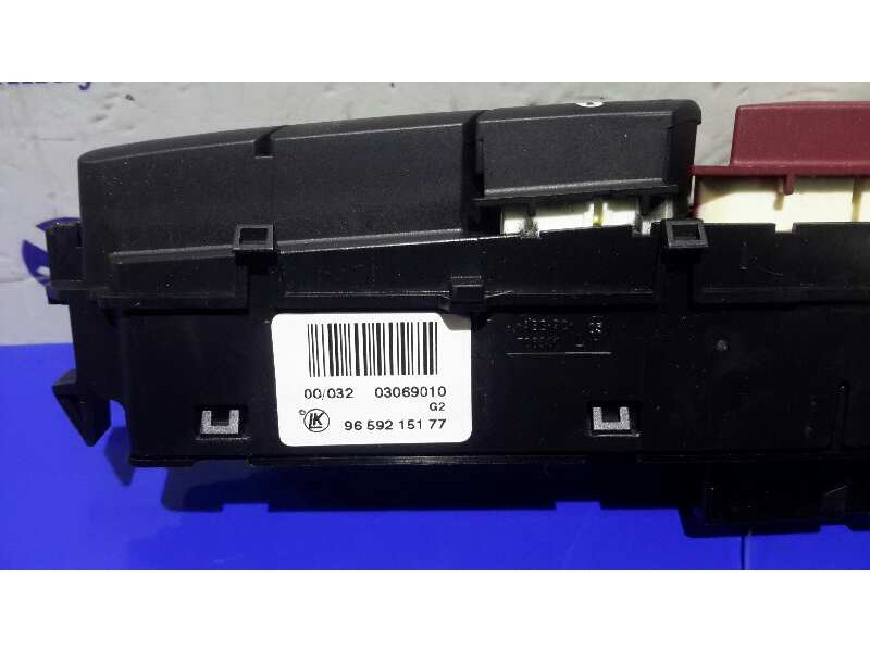Recambio de warning para peugeot 308 referencia OEM IAM 9659215177  
