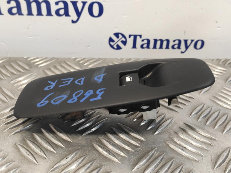Recambio de mando elevalunas delantero derecho para peugeot 208 1.2 16v vti referencia OEM IAM 98242560ZD  