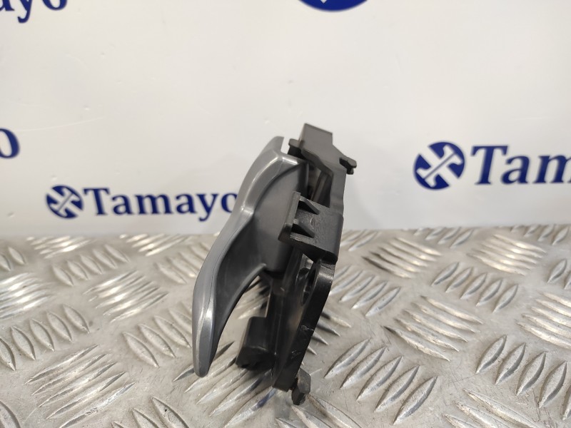 Recambio de maneta interior delantera izquierda para kia rio 1.2 cat referencia OEM IAM 826101W010  