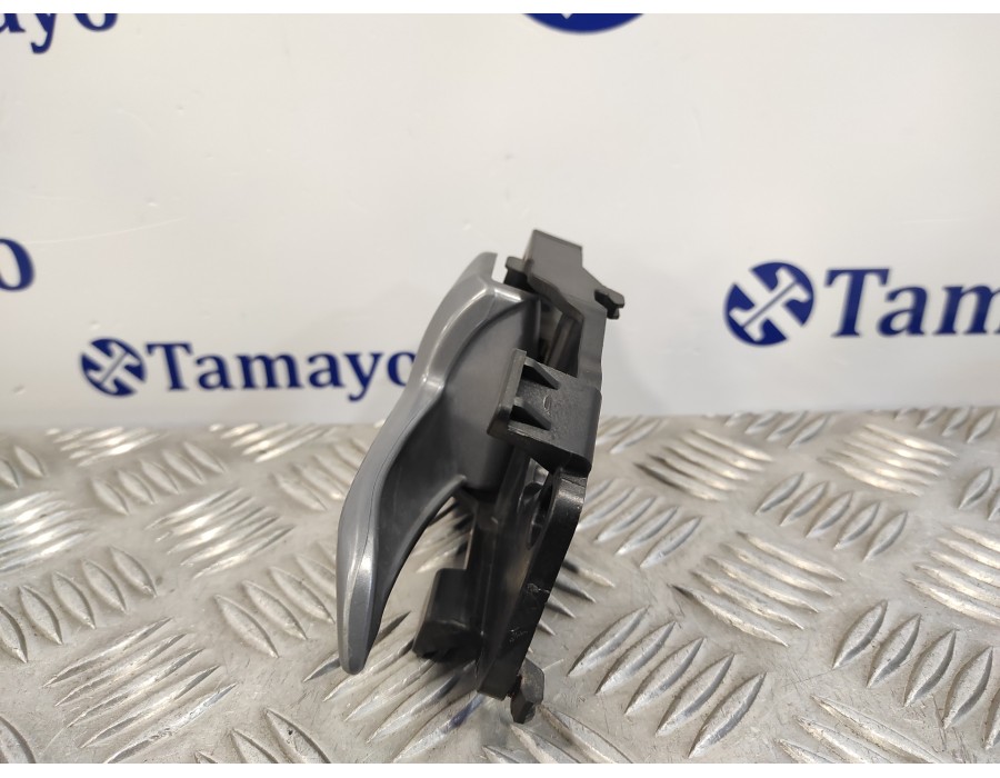 Recambio de maneta interior delantera izquierda para kia rio 1.2 cat referencia OEM IAM 826101W010  