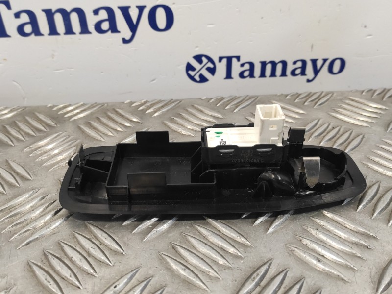 Recambio de mando elevalunas delantero derecho para peugeot 208 1.2 16v vti referencia OEM IAM 98242560ZD  