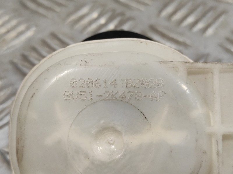Recambio de deposito servo para ford fiesta (ccn) 1.25 16v cat referencia OEM IAM 8V512K478AF  