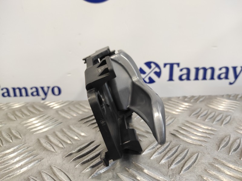 Recambio de maneta interior delantera derecha para kia rio 1.2 cat referencia OEM IAM 826201W010  