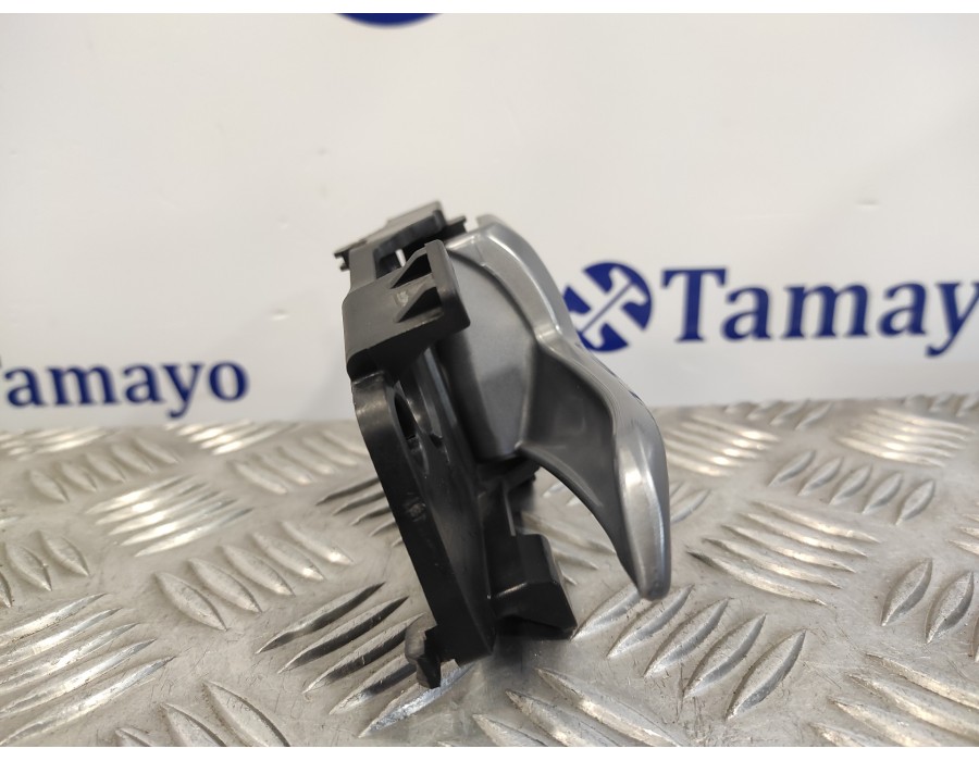 Recambio de maneta interior delantera derecha para kia rio 1.2 cat referencia OEM IAM 826201W010  