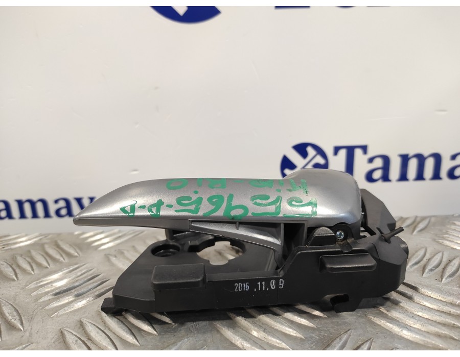 Recambio de maneta interior delantera derecha para kia rio 1.2 cat referencia OEM IAM 826201W010  