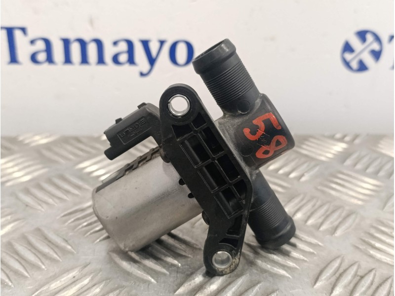 Recambio de bomba agua para dacia duster ii referencia OEM IAM 212309316R  