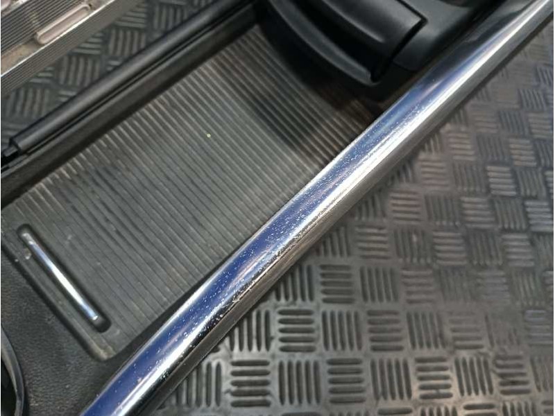 Recambio de apoyabrazos central para opel zafira tourer referencia OEM IAM 13377807  