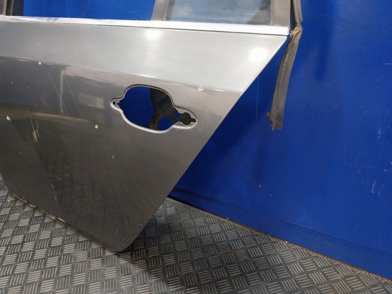 Recambio de puerta trasera izquierda para bmw serie 5 touring (e61) 2.5 24v turbodiesel cat referencia OEM IAM   