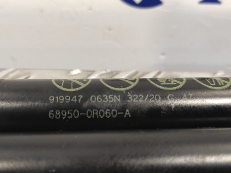 Recambio de amortiguadores maletero / porton para toyota rav4 referencia OEM IAM 689500R060A  