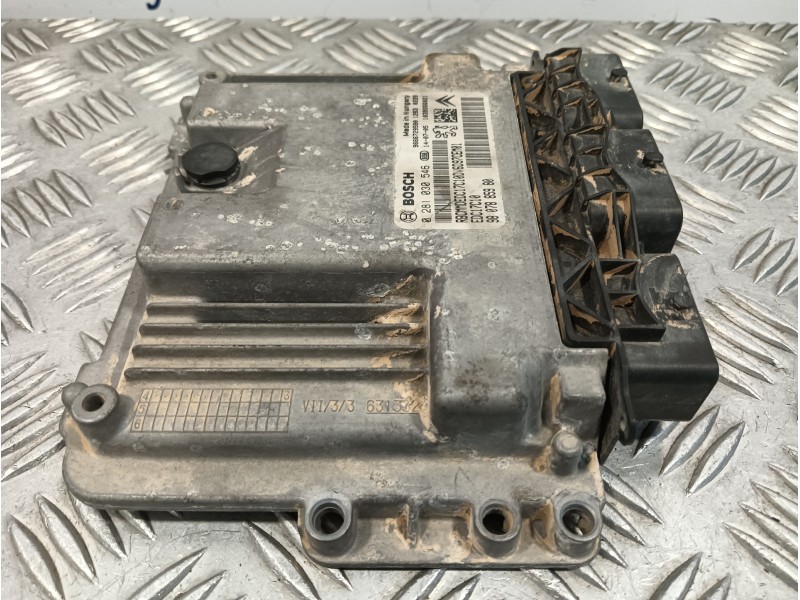 Recambio de centralita motor uce para peugeot expert furgon referencia OEM IAM 0281030546 EDC17C10 9807885980