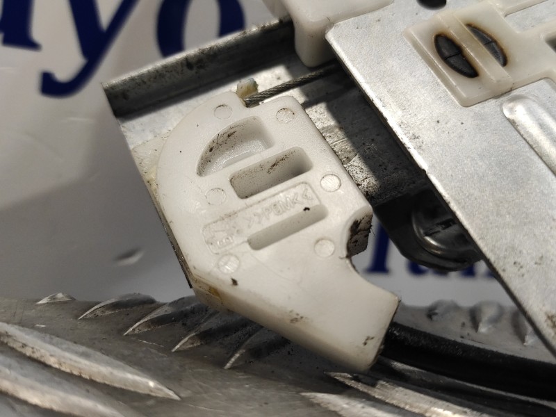 Recambio de elevalunas trasero derecho para kia rio 1.2 cat referencia OEM IAM 826301M000  