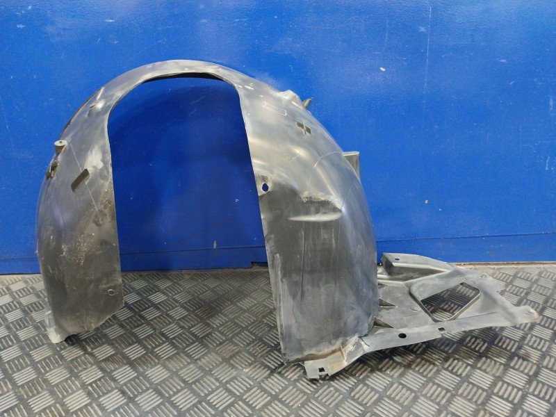 Recambio de plastico paso rueda delantero izquierdo para citroën ds3 referencia OEM IAM 9683816380  