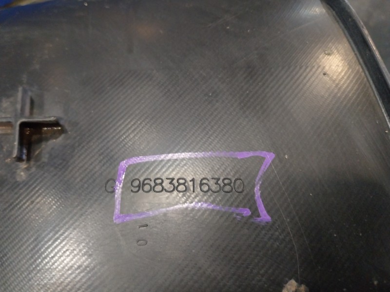 Recambio de plastico paso rueda delantero izquierdo para citroën ds3 referencia OEM IAM 9683816380  