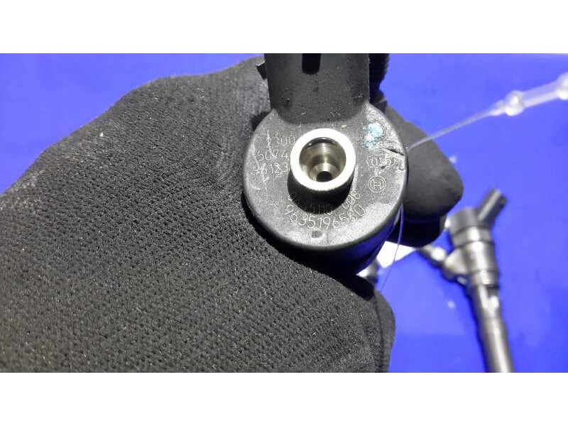 Recambio de inyector para peugeot 406 berlina (s1/s2) 2.0 hdi referencia OEM IAM 9635196580  0445110008