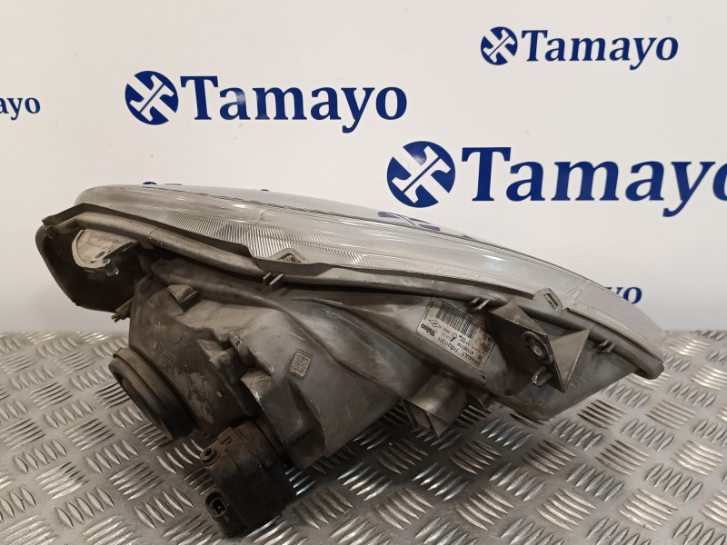 Recambio de faro izquierdo para renault trafic caja cerrada (ab 4.01) referencia OEM IAM 7700311371 89308690 91165719
