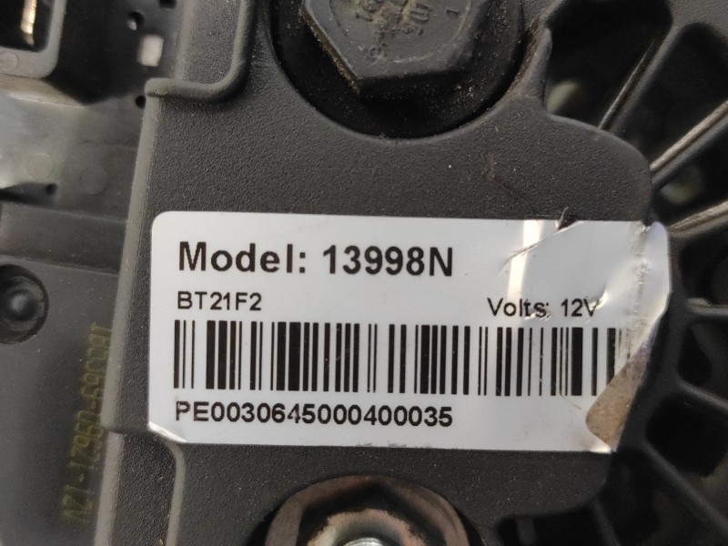 Recambio de alternador para volvo s60 berlina 2.4 cat referencia OEM IAM 13998N  