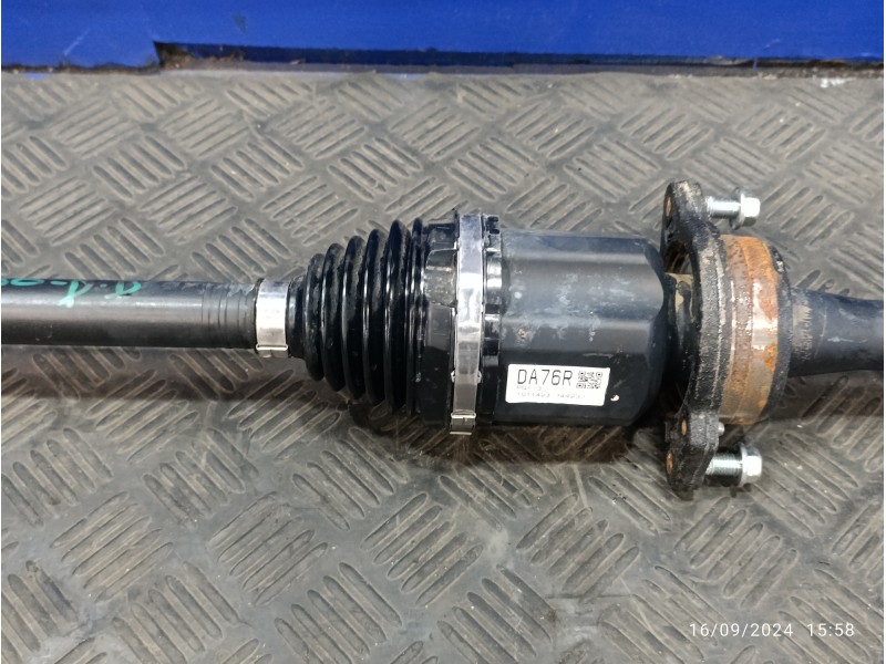 Recambio de transmision delantera derecha para toyota rav4 referencia OEM IAM DA76R  