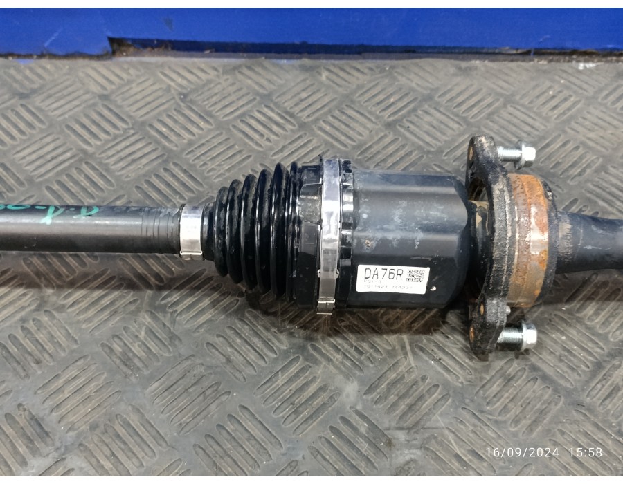Recambio de transmision delantera derecha para toyota rav4 referencia OEM IAM DA76R  