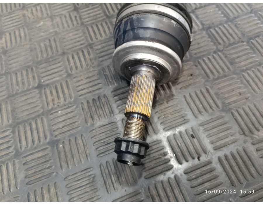 Recambio de transmision delantera derecha para toyota rav4 referencia OEM IAM DA76R  