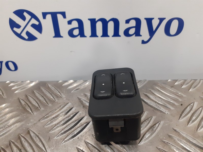 Recambio de mando elevalunas delantero izquierdo para opel meriva 1.7 16v cdti cat referencia OEM IAM 13363202  