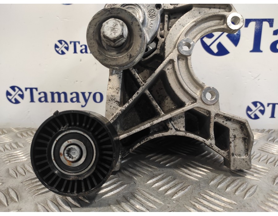 Recambio de soporte alternador para volkswagen golf v berlina (1k1) 1.9 tdi referencia OEM IAM 03G903143  