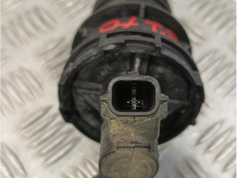 Recambio de bomba agua para dacia duster ii referencia OEM IAM 212002893R  