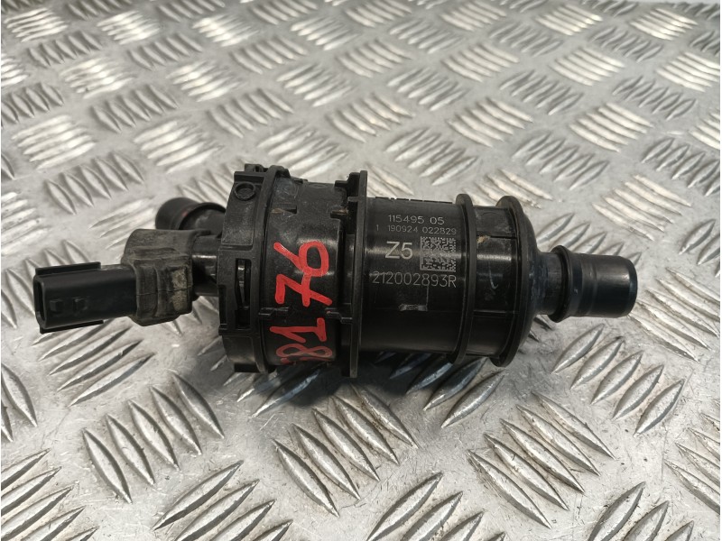 Recambio de bomba agua para dacia duster ii referencia OEM IAM 212002893R  