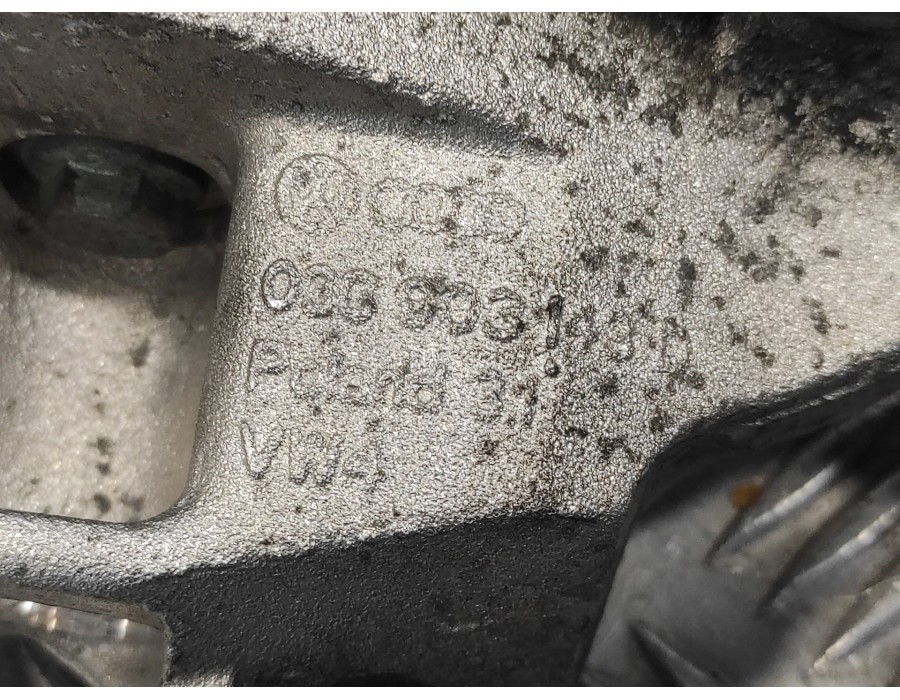 Recambio de soporte alternador para volkswagen golf v berlina (1k1) 1.9 tdi referencia OEM IAM 03G903143  